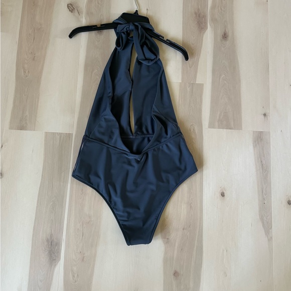 RIP CURL | Illusion One Piece Swimsuit - Halter Large Gray - Picture 4 of 8